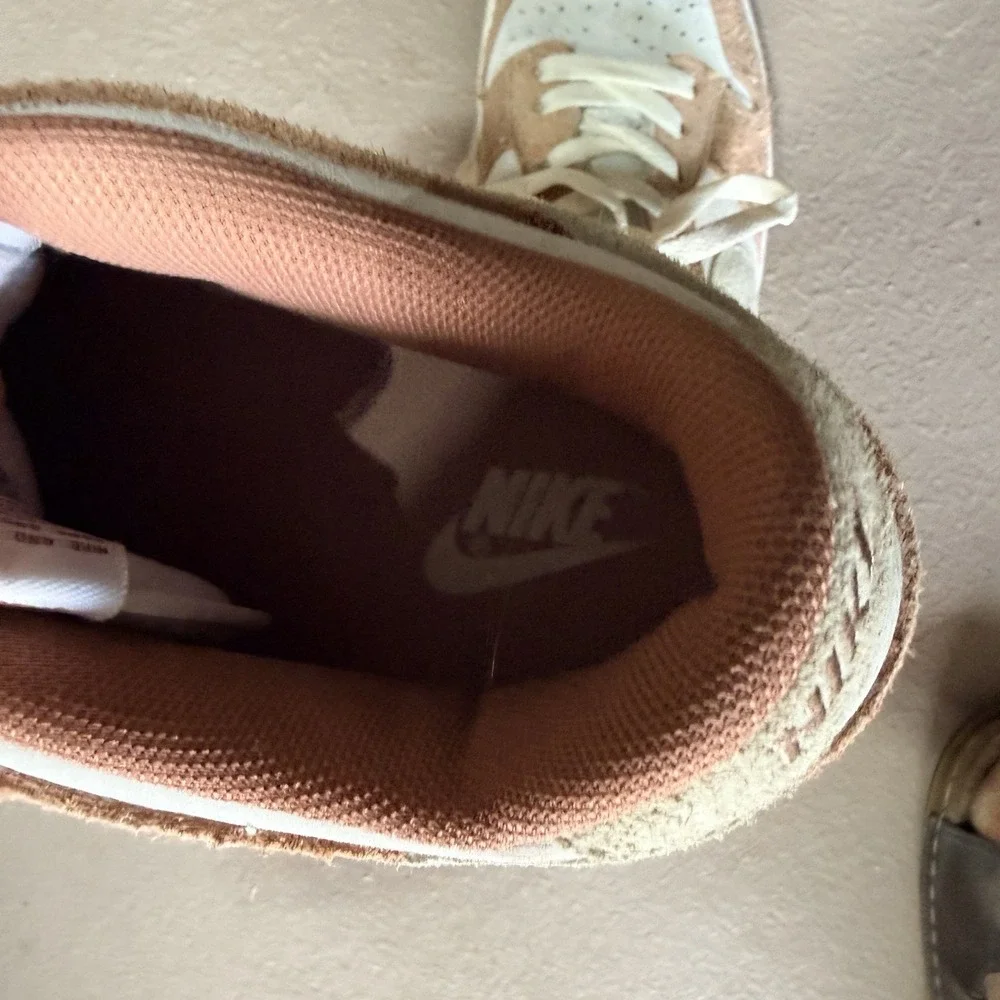Nike product pair